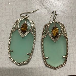 Kendra Scott Darby earrings